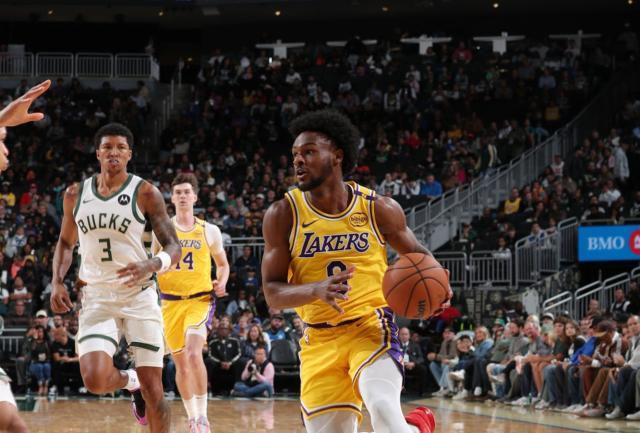 开云体育下载-布朗尼什么水平？3战仅得2分，詹皇父子篮球变尴尬