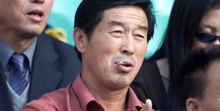 开云体育下载-“体坛败类”马俊仁有多狠?逼队员集体切阑尾,还亲自为女队员打禁药|马家军|世界大学生运动会|曲云霞|田径比赛|藏獒_新浪体育_新浪新闻